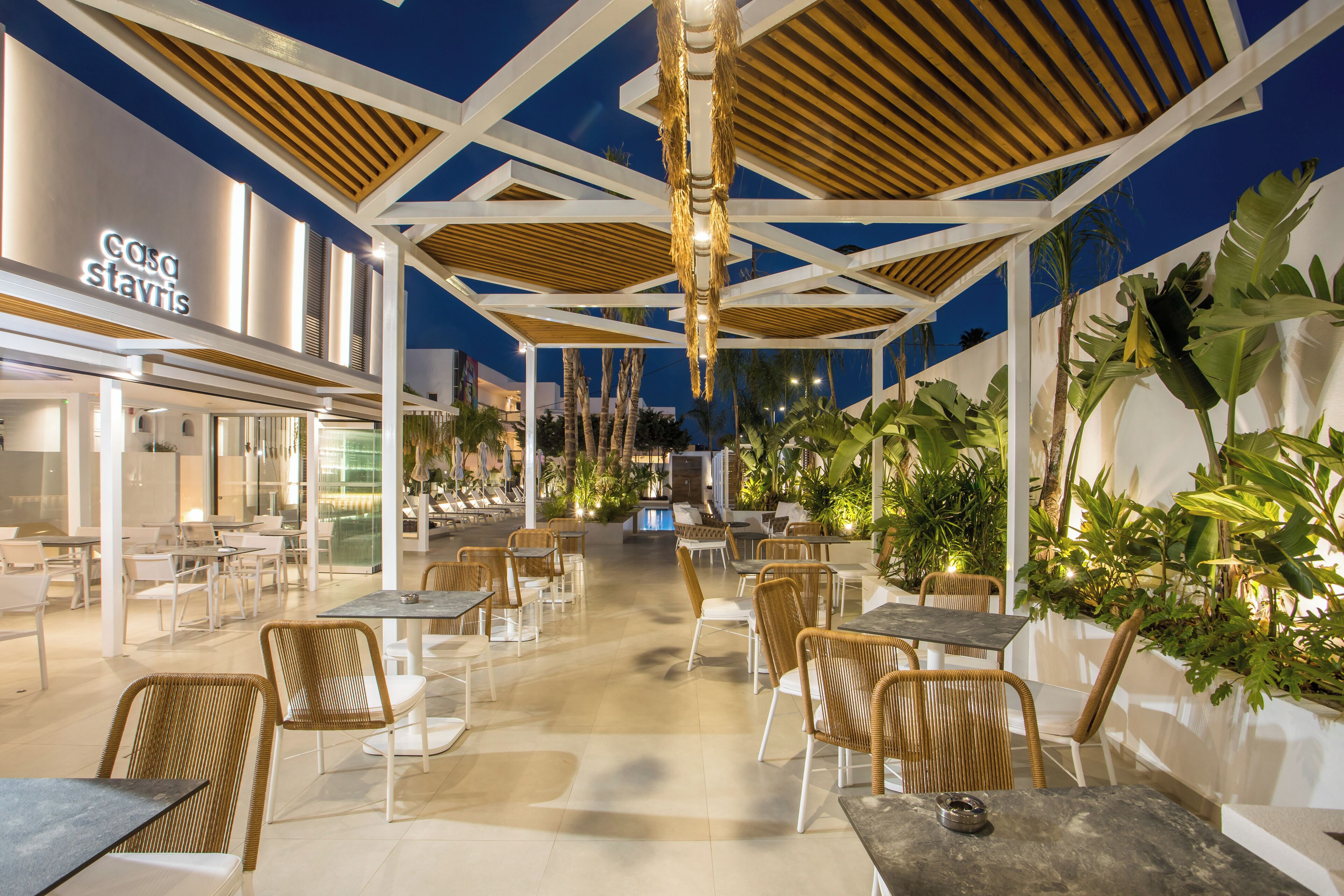 daily buffet breakfast (eur 14 per person)