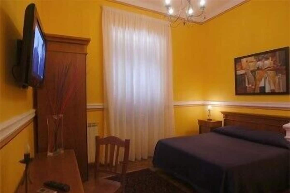 In-room safe, desk, rollaway beds, free WiFi