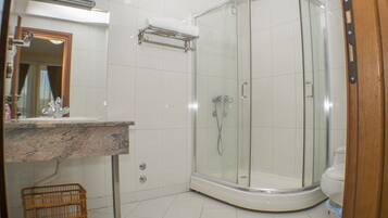 Double Room | Bathroom