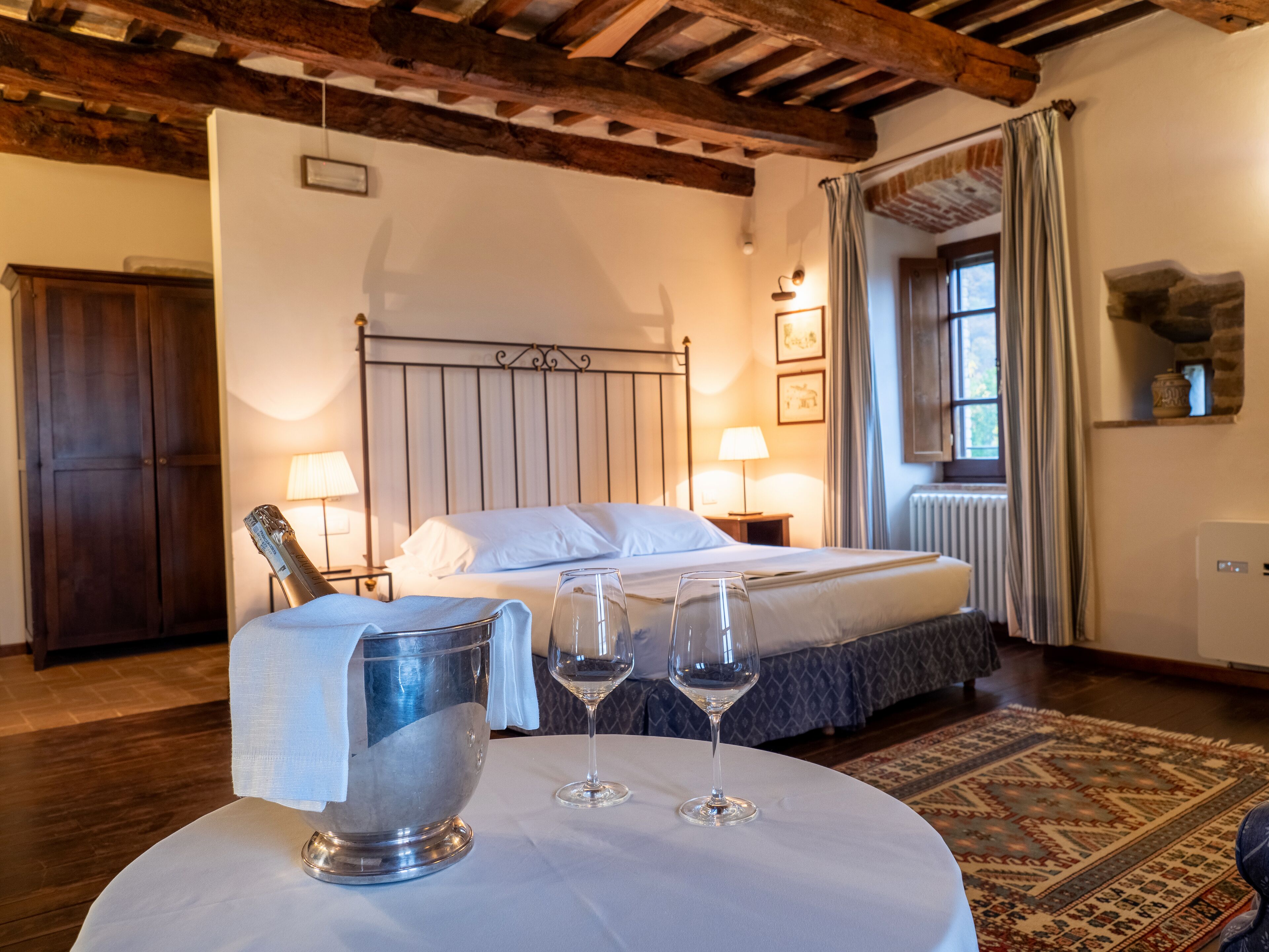 Suíte júnior | Roupas de cama premium, frigobar, cofres nos quartos, escrivaninha