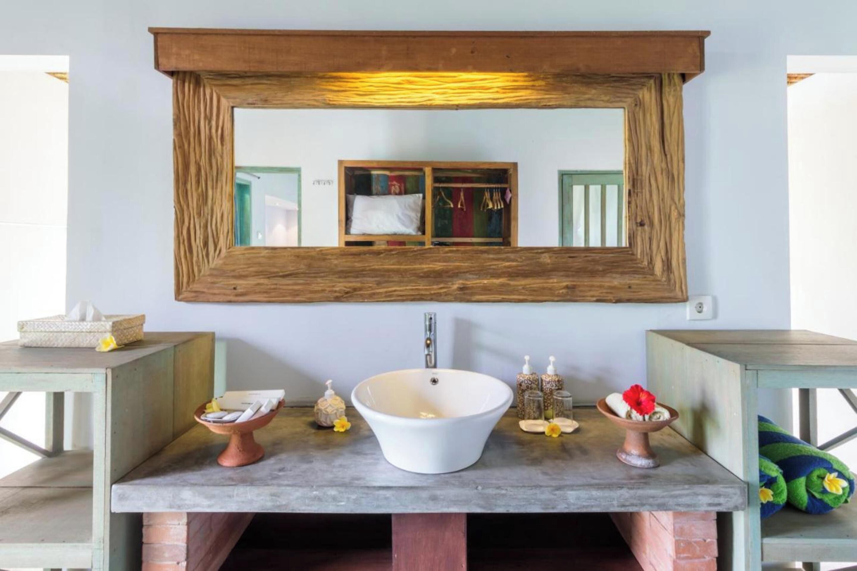 Photo - Puri Taman Sari Resort