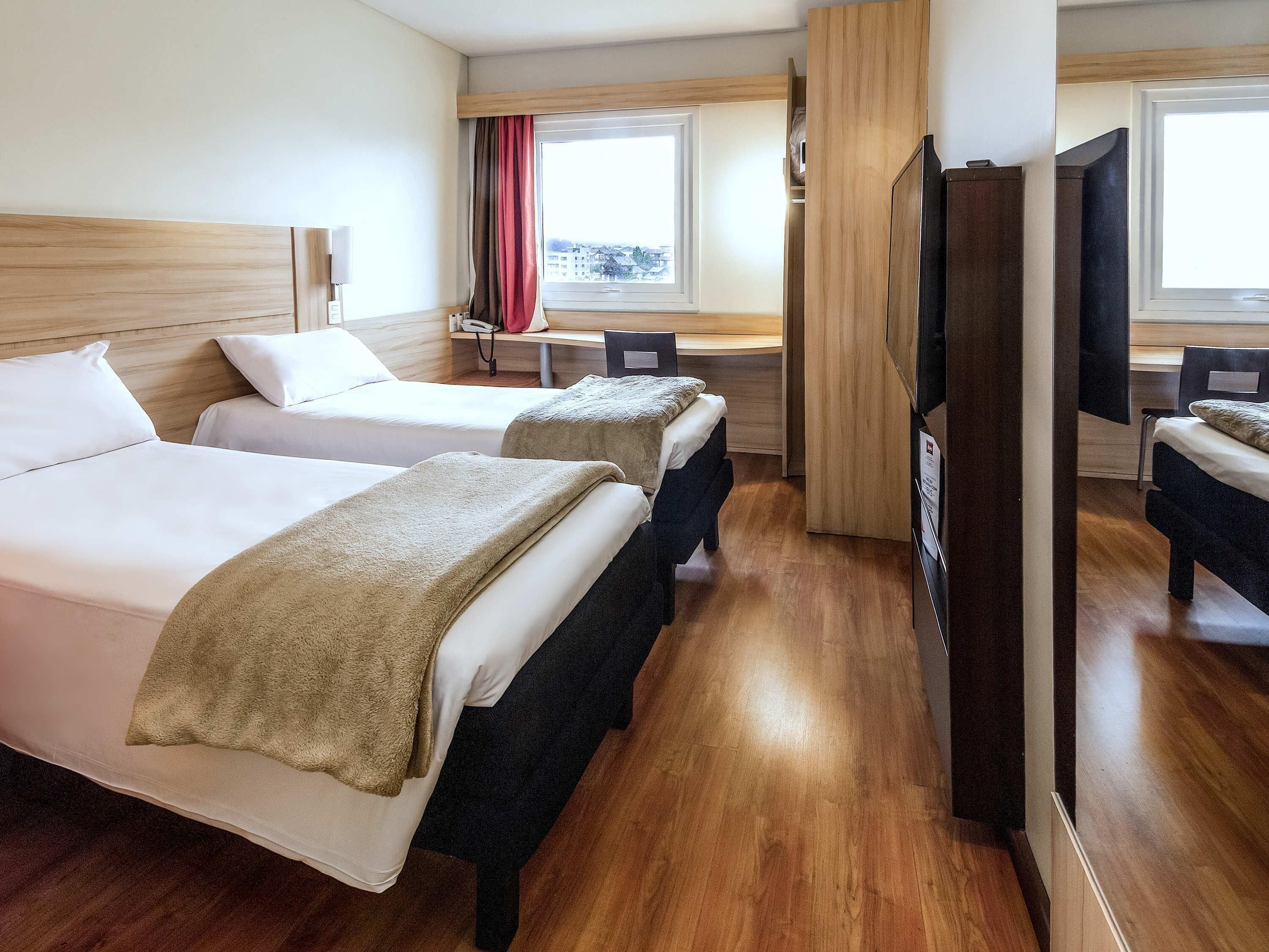 Standard Room, 2 Twin Beds | In-room safe, desk, cribs (free), WiFi (free)