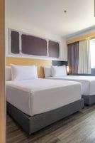 Standard Double Room, 2 Katil Kelamin (Double) | Langsir/tirai gelap terus, kalis bunyi, Wi-fi percuma, cadar katil