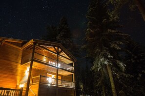 Front of property - evening/night - John Muir Lodge (Hume)