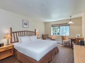 Deluxe Room, 1 King Bed, Accessible | Desk, free WiFi, bed sheets - John Muir Lodge (Hume)