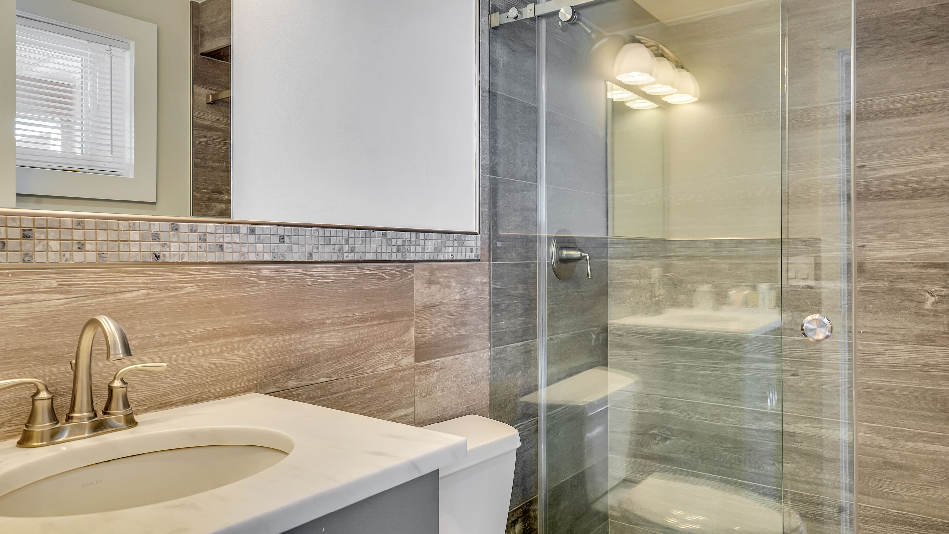 superior studio, bay view | bathroom | shower, hair dryer, towels