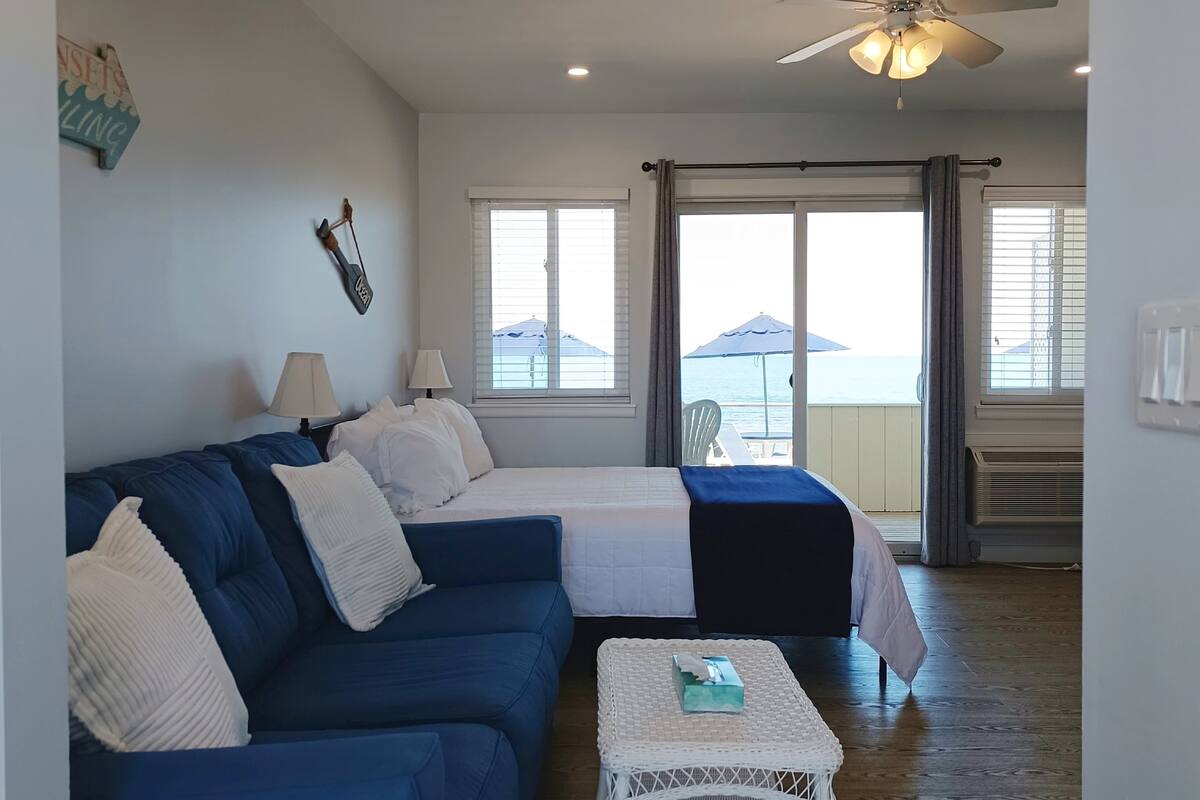 Deluxe Studio, Bay View | WiFi (free), bed sheets