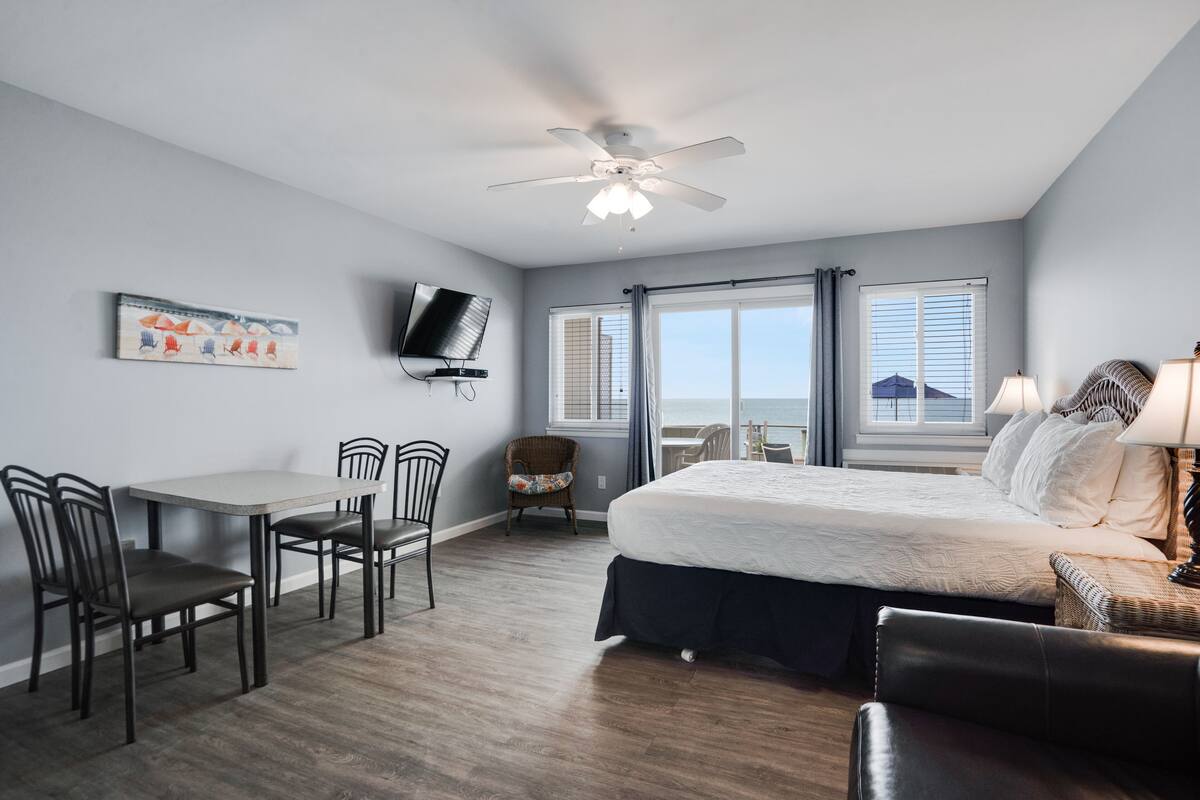 Studio, Bay View | WiFi (free), bed sheets