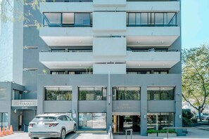 Front of property - Time Stay - Essential Apartments (Santiago)