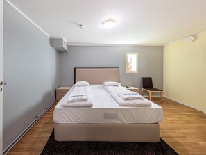 Camera Standard con letto matrimoniale o 2 letti singoli, senza finestre | Wi-Fi gratuito, lenzuola