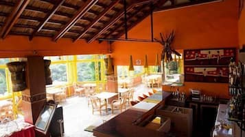 Bar (in der Unterkunft)