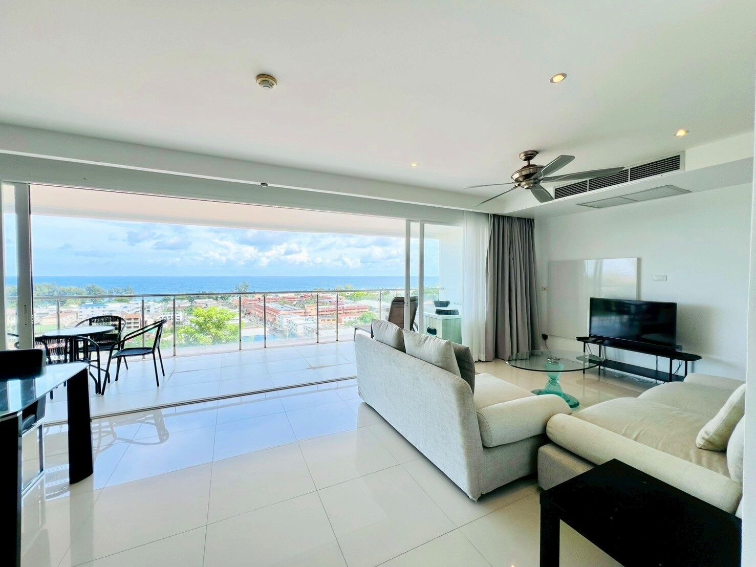 Standard-Apartment, 2 Schlafzimmer, Meerblick | Wohnbereich