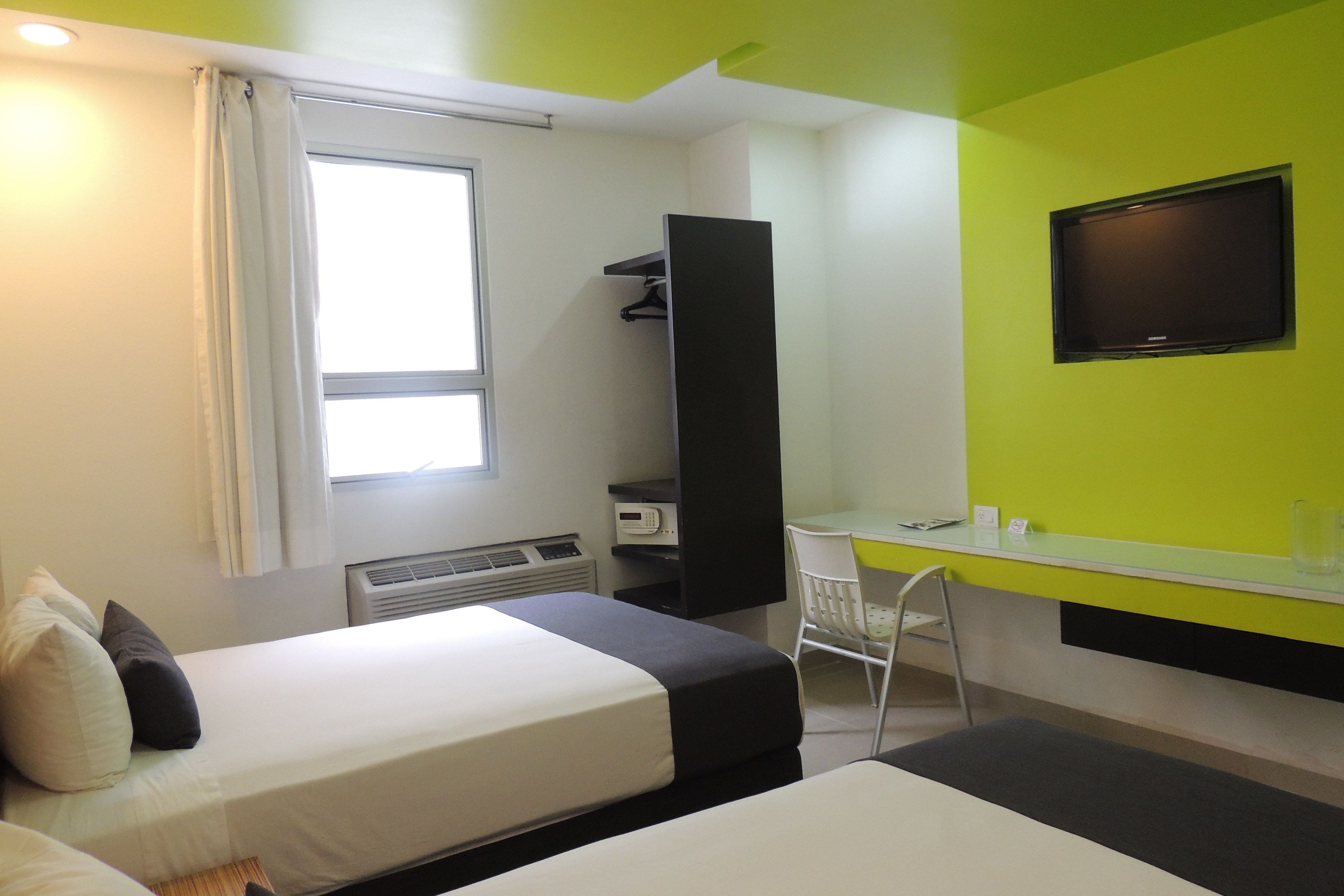 Habitación estándar, 2 camas matrimoniales | Vista desde la habitación