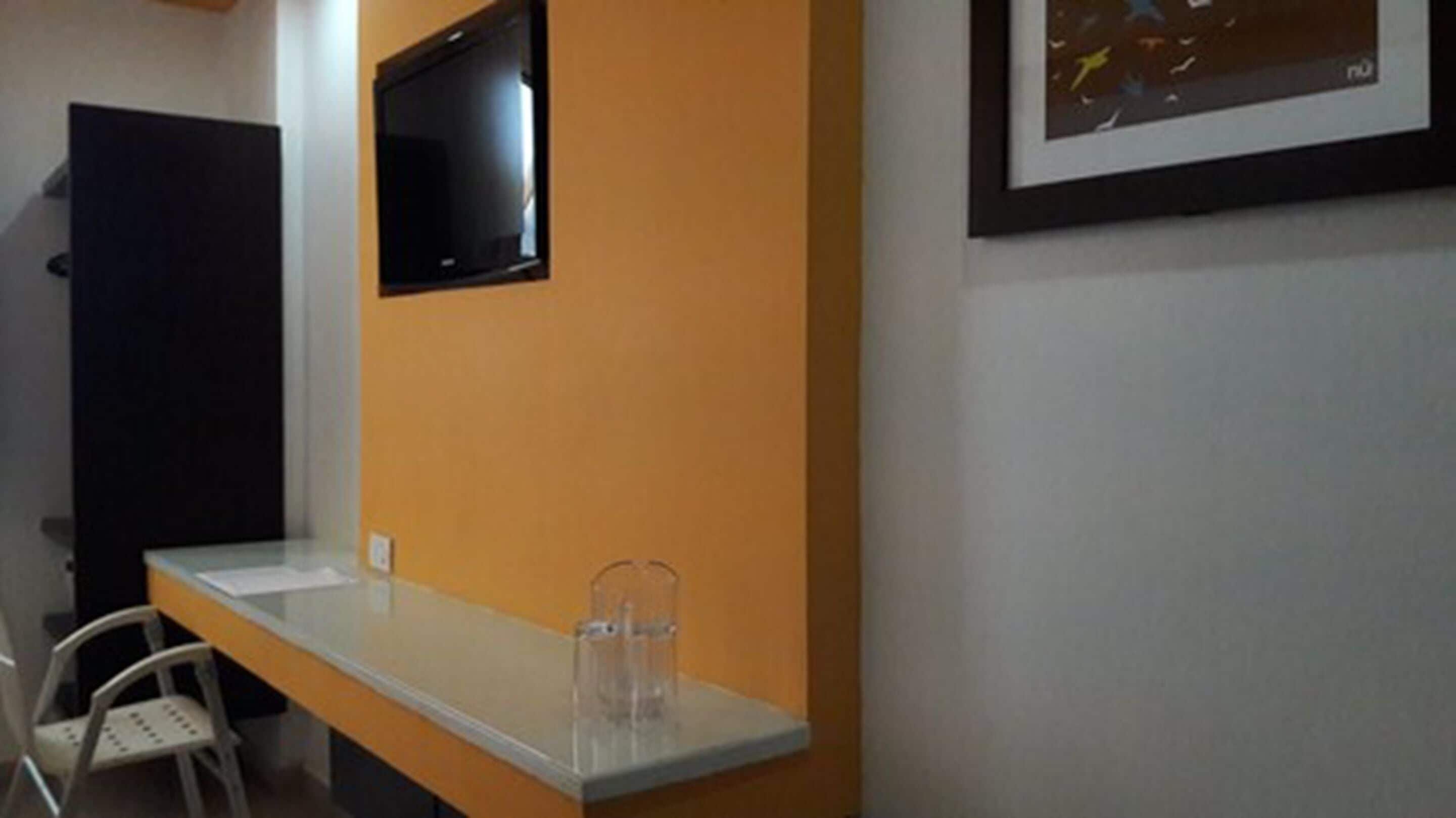 standard room, 1 double bed | television