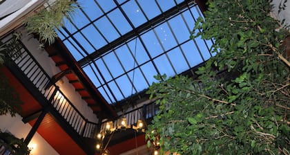 The Originals City, HÎtel La Reine Jeanne, Orthez (Inter-Hotel)