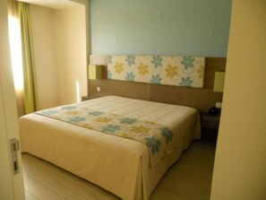 1 bedroom, in-room safe, desk, soundproofing