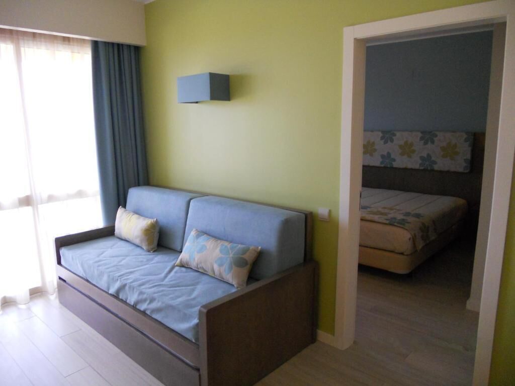 1 bedroom, in-room safe, desk, soundproofing