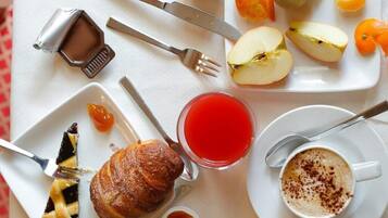 Café da manhã com buffet grátis todos os dias