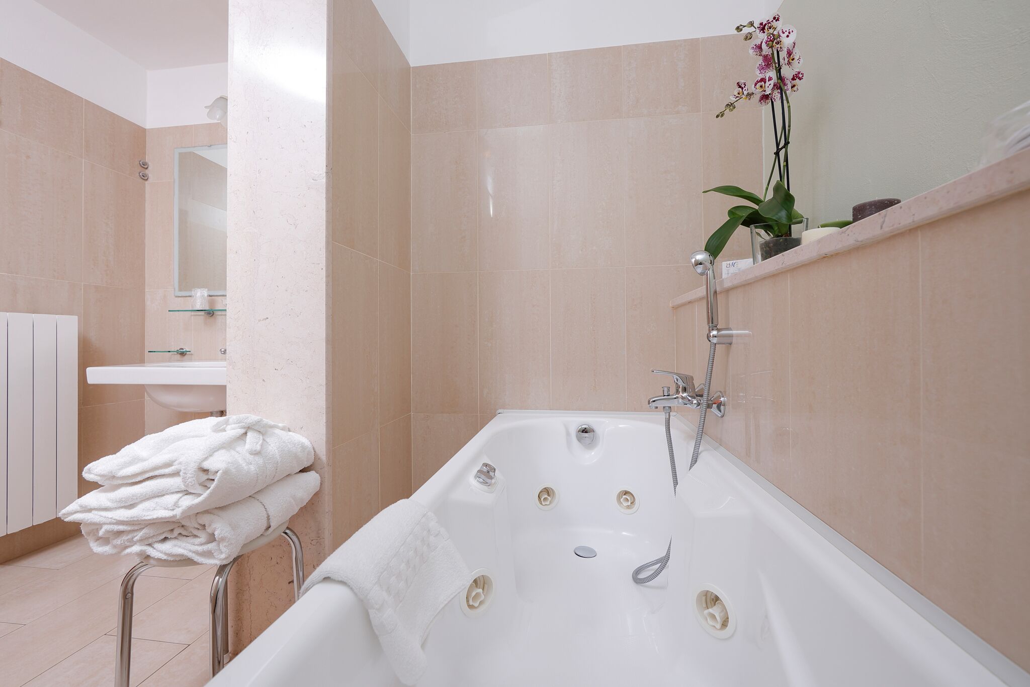 suite | 1 bedroom, minibar, in-room safe, desk