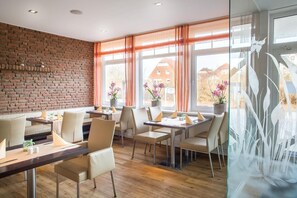 Dinner served - Hotel Achtert Diek (Langeoog)