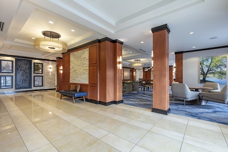 Lobby. Fairfield Inn & Suites Columbus