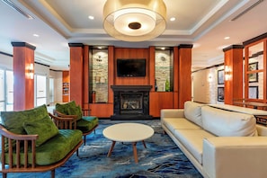 Lobby - Fairfield Inn & Suites Columbus (Columbus)