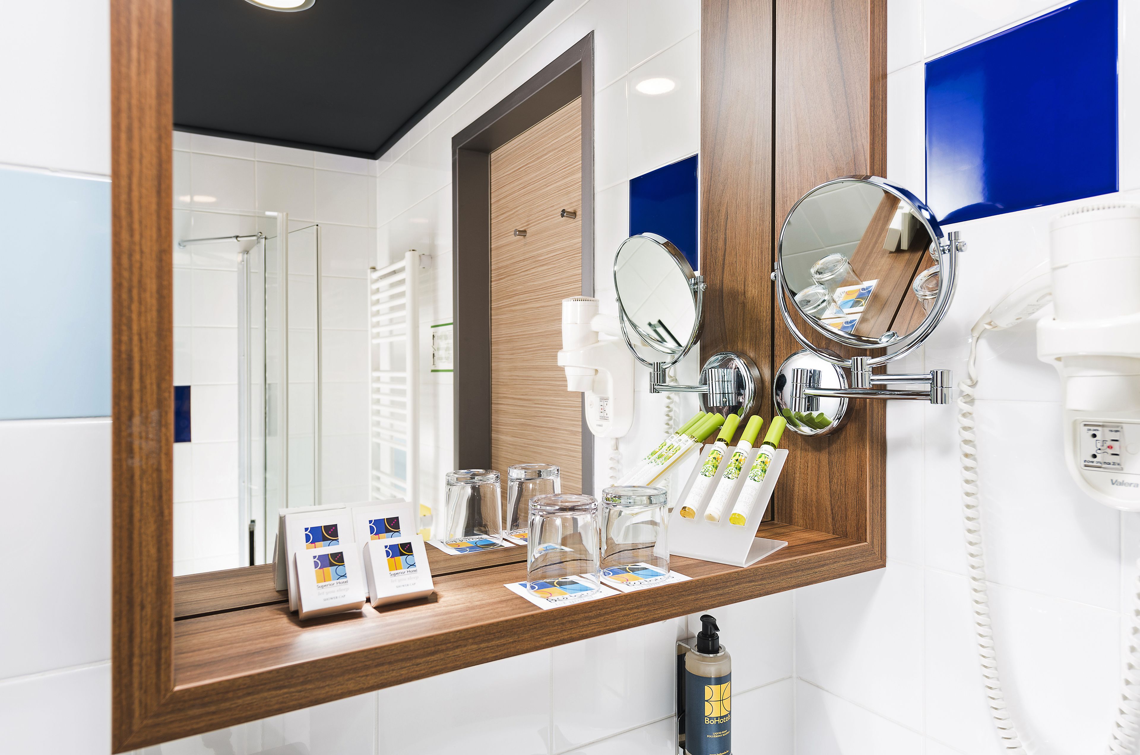 superior double or twin room | bathroom | eco-friendly toiletries, hair dryer, towels