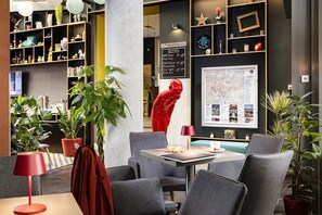 Sala de estar en el lobby