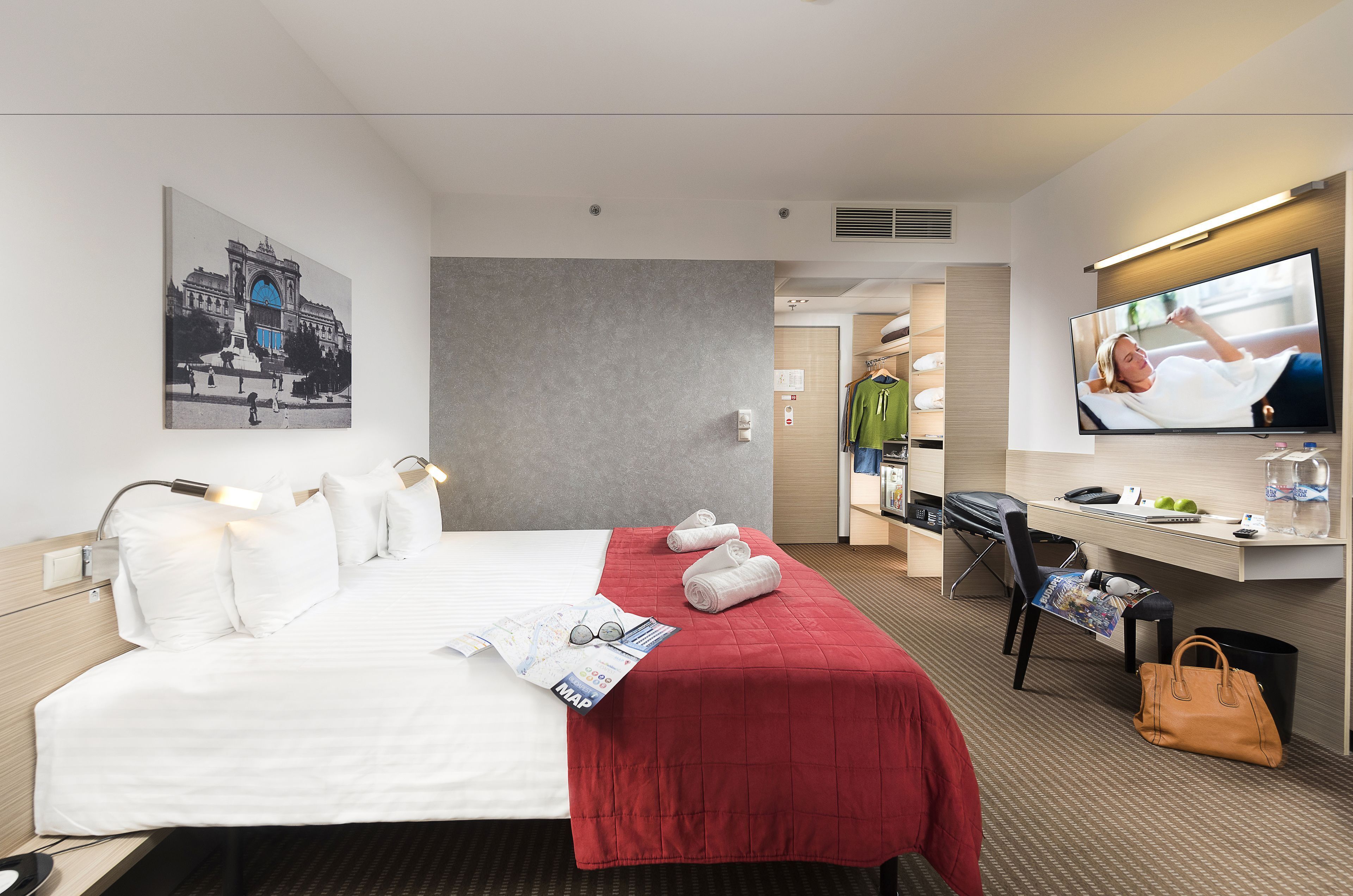 Hypo-allergenic bedding, in-room safe, individually decorated