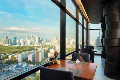 Bar lounge