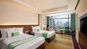 Premium bedding, minibar, in-room safe, desk