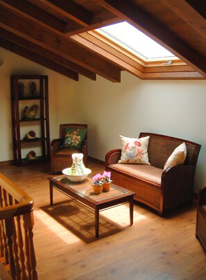 Desk, free cribs/infant beds, rollaway beds, free WiFi - Aldama Golf (Llanes)