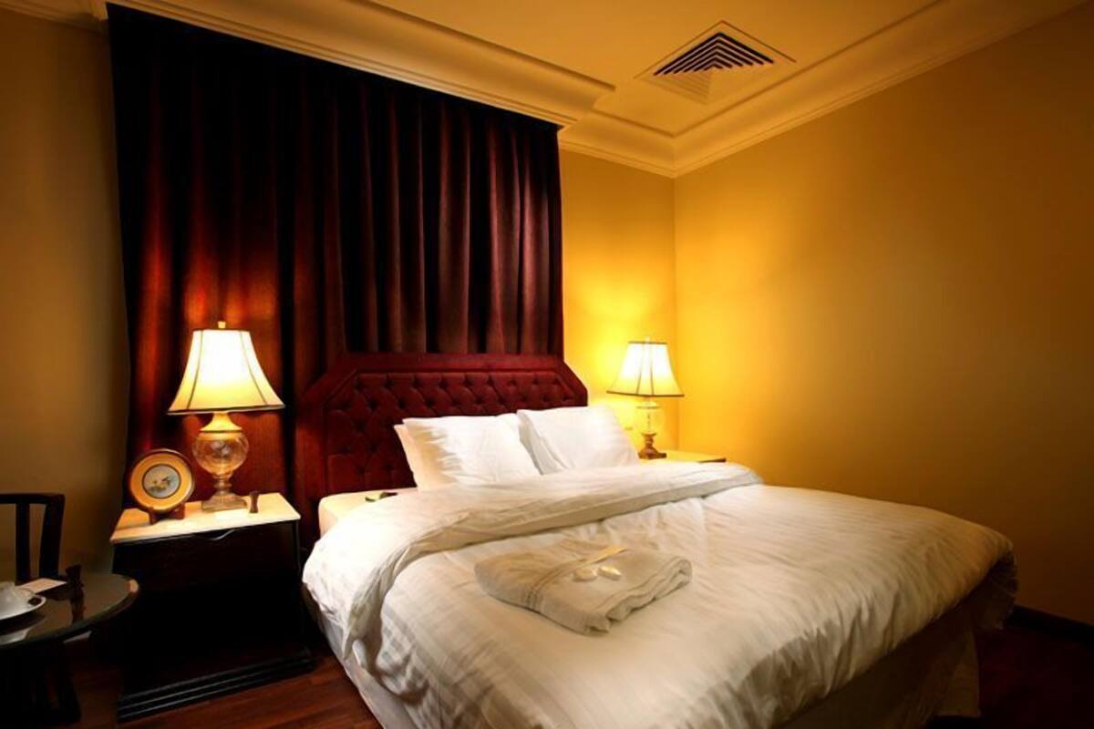 In-room safe, soundproofing, free WiFi