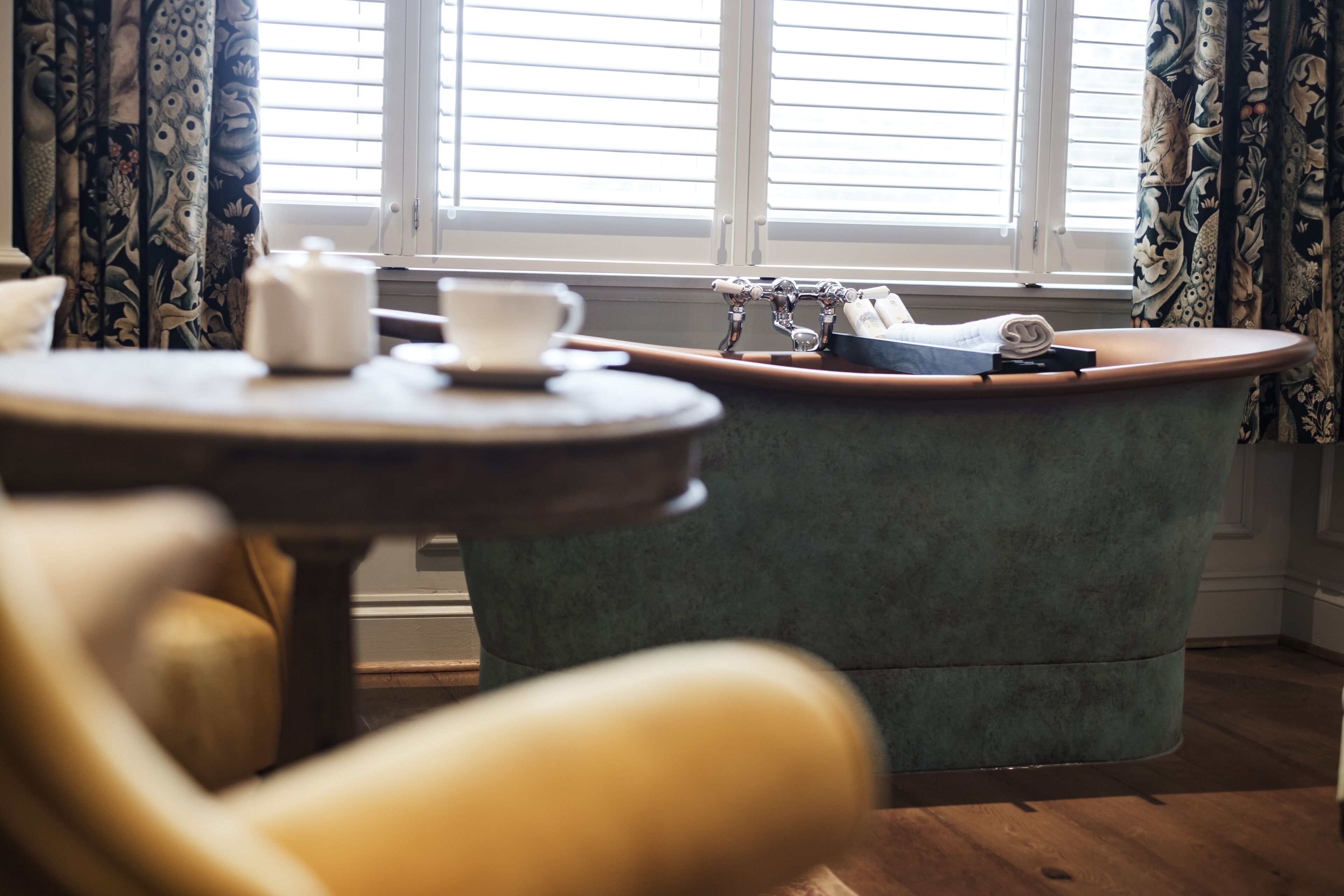 junior double room | individually decorated, individually furnished, desk, iron/ironing board