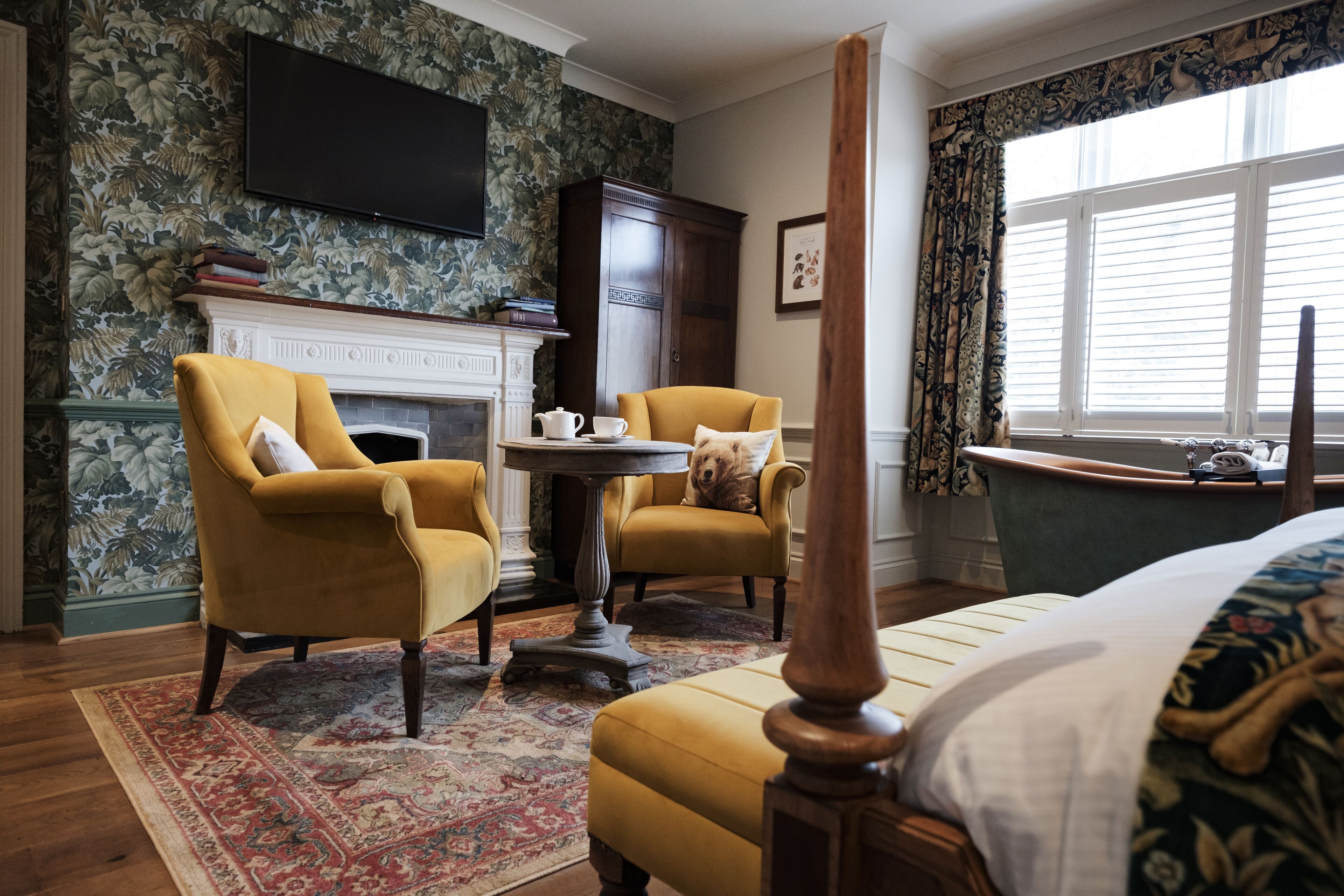 junior double room | individually decorated, individually furnished, desk, iron/ironing board