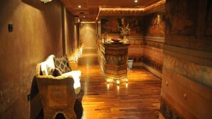 Salas de tratamientos para parejas, sauna, bañera de hidromasaje 