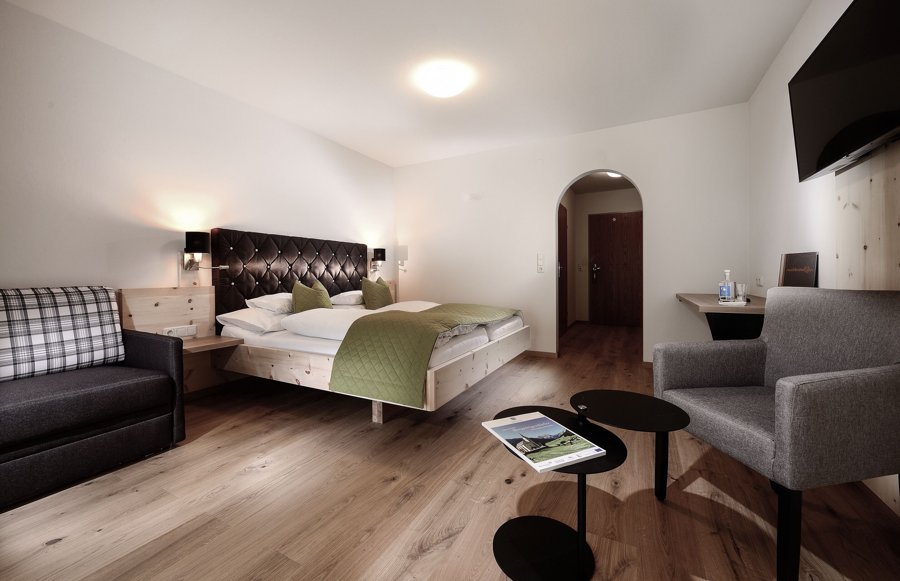 premium bedding, in-room safe, individually decorated, desk