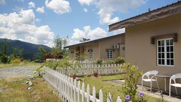 Room (Cottage) | Pemandangan balkoni