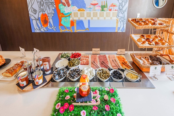 Sarapan Eropah setiap hari (EUR 18.50 seorang)