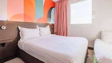 In-room safe, desk, soundproofing, free WiFi