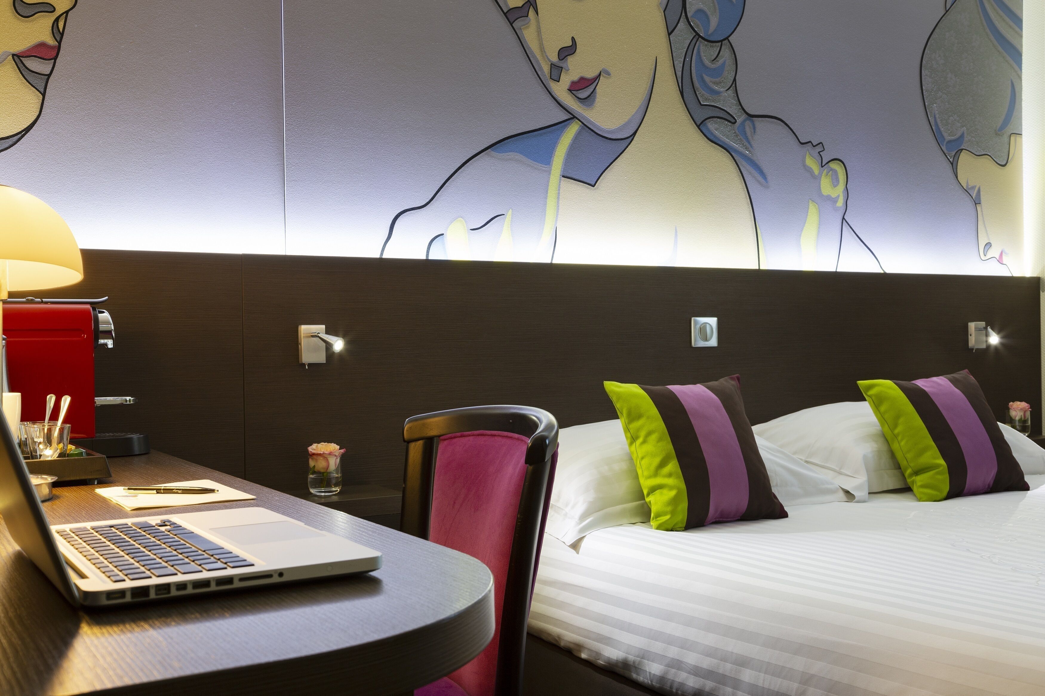 In-room safe, desk, soundproofing, free WiFi