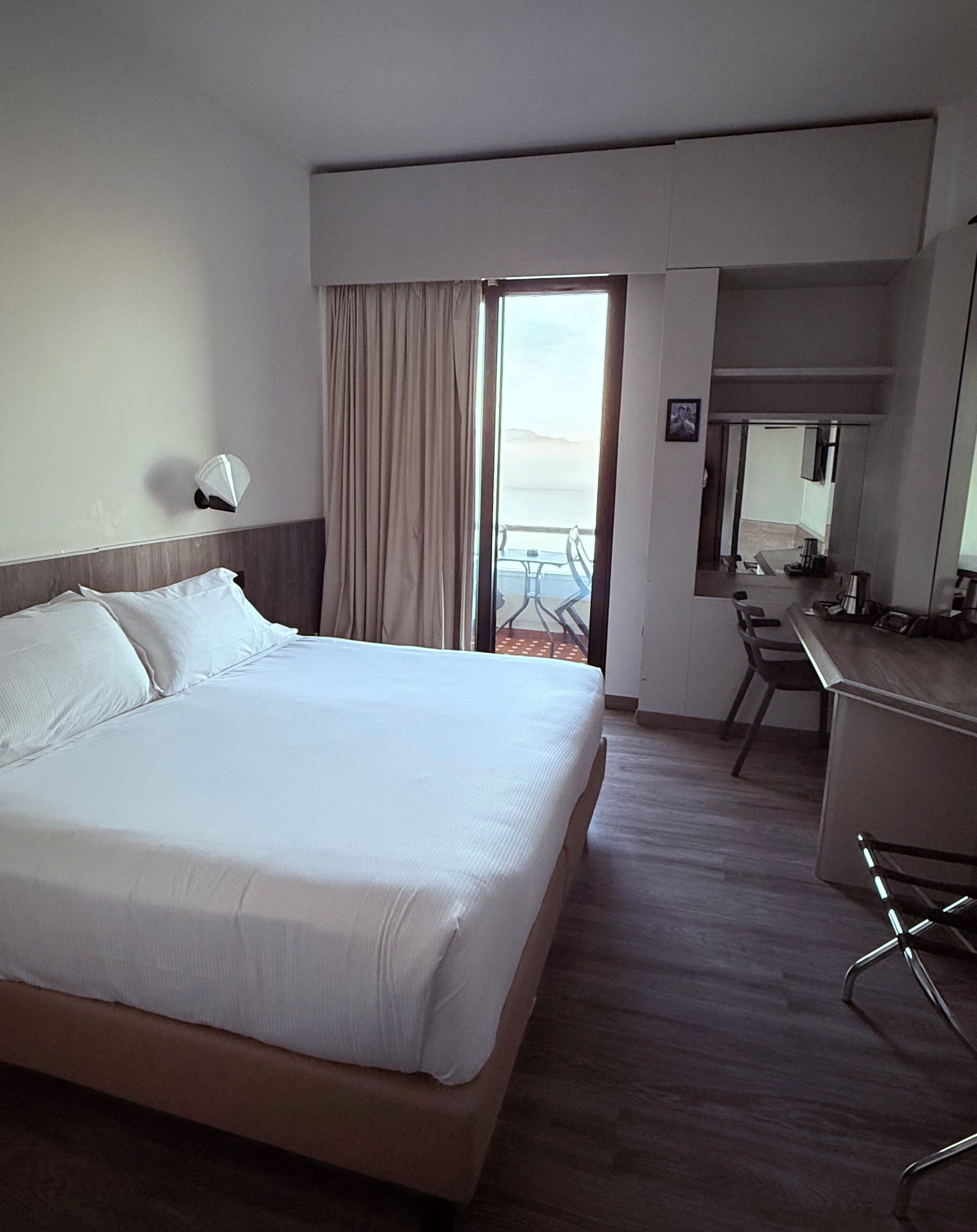 Minibar, in-room safe, individually furnished, desk