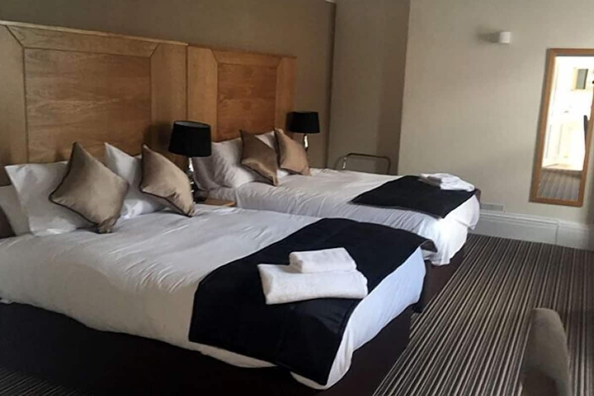 Classic Triple Room