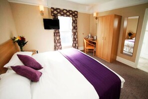 Classic Double Room | Premium bedding, individually decorated, individually furnished, desk - Castle Hotel (Neath)