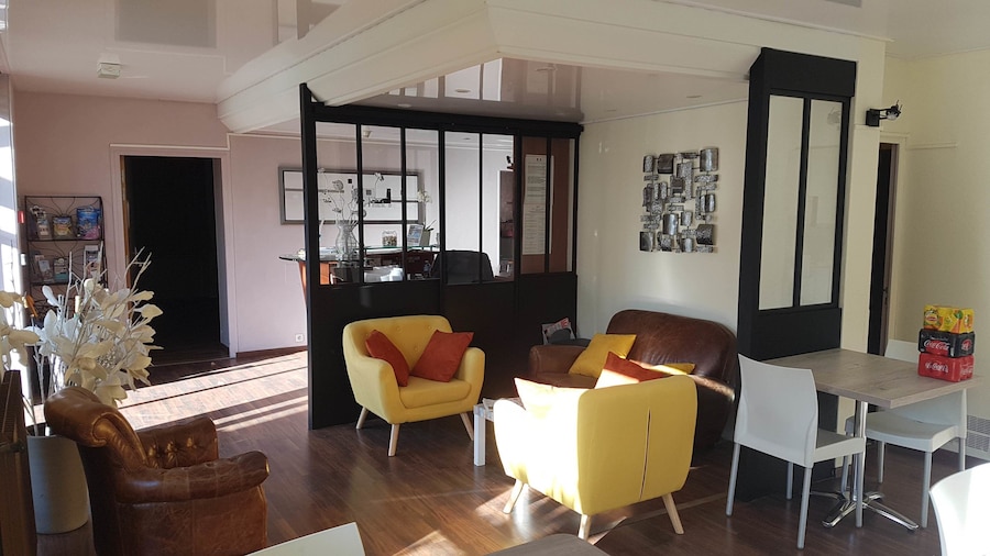 Brit Hotel Le Surcouf