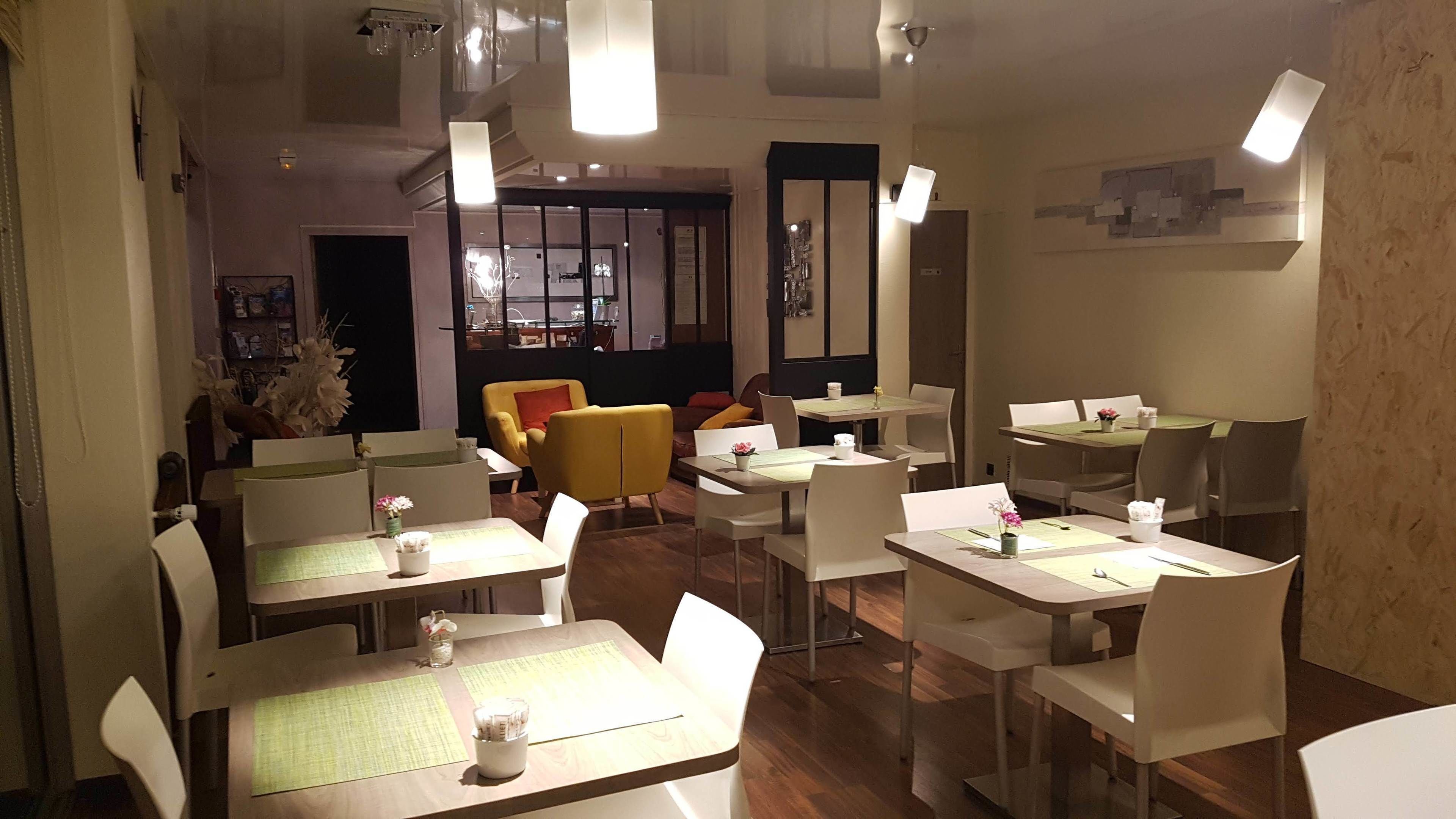 26-inch flat-screen tv with satellite channels, tv