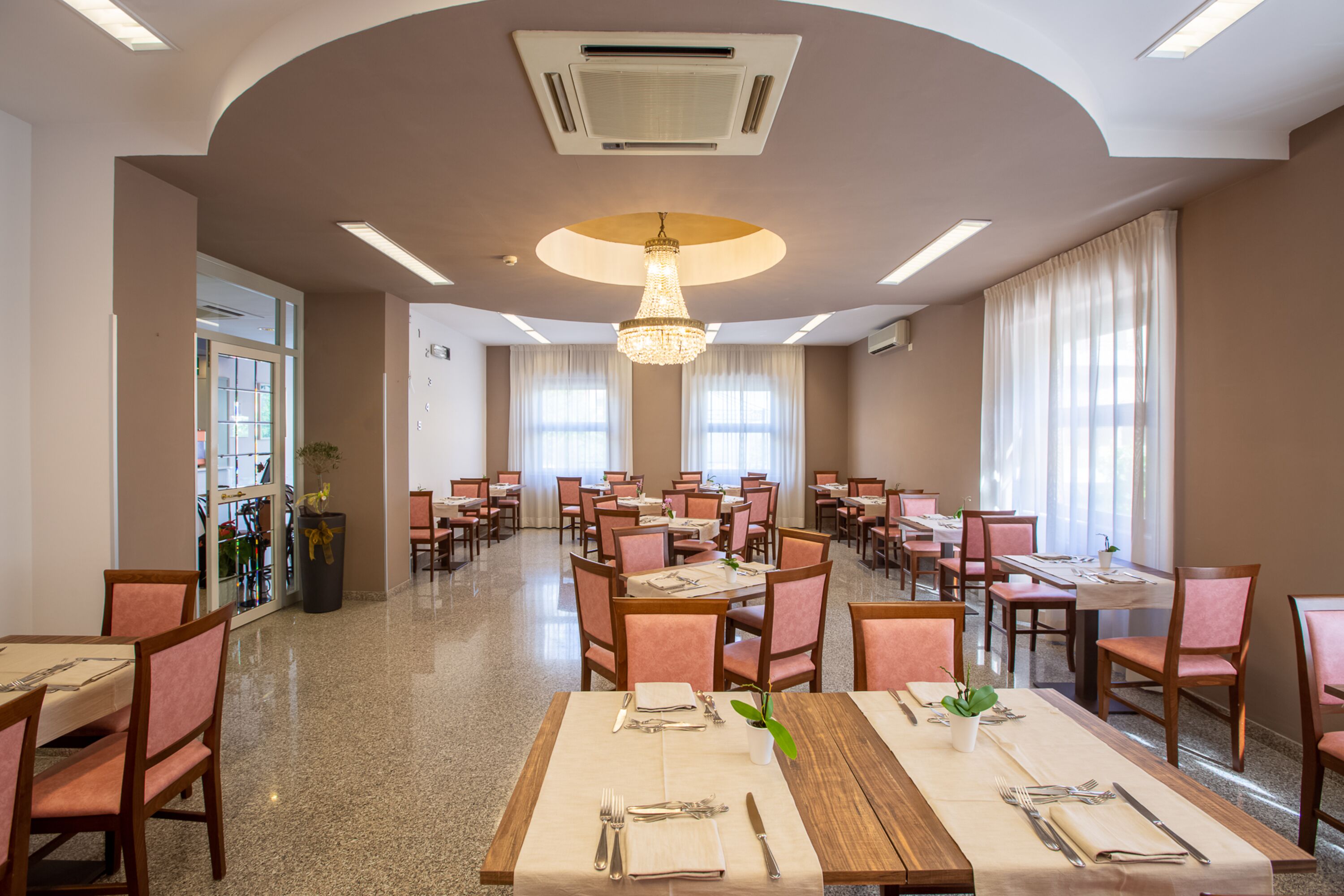 breakfast, lunch and dinner served