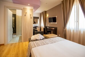 Deluxe-Doppelzimmer | Italienische Bettbezüge von Frette, Minibar, Zimmersafe, Schreibtisch