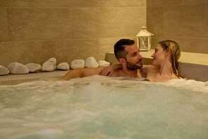 室內 Spa 池