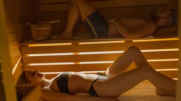 Sauna, hot tub, ruang uap, pemandian Turki/hammam, dan perawatan tubuh